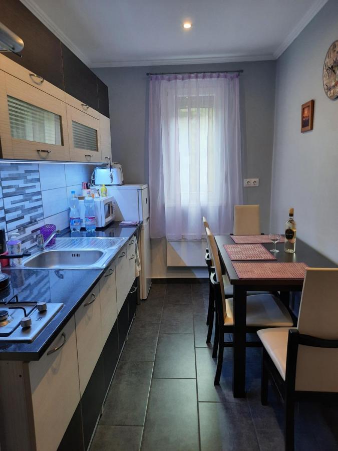 Kodály Apartman Eger Esterno foto
