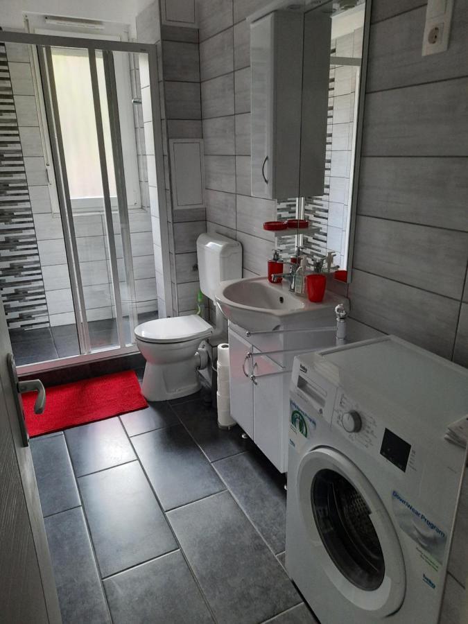 Kodály Apartman Eger Esterno foto