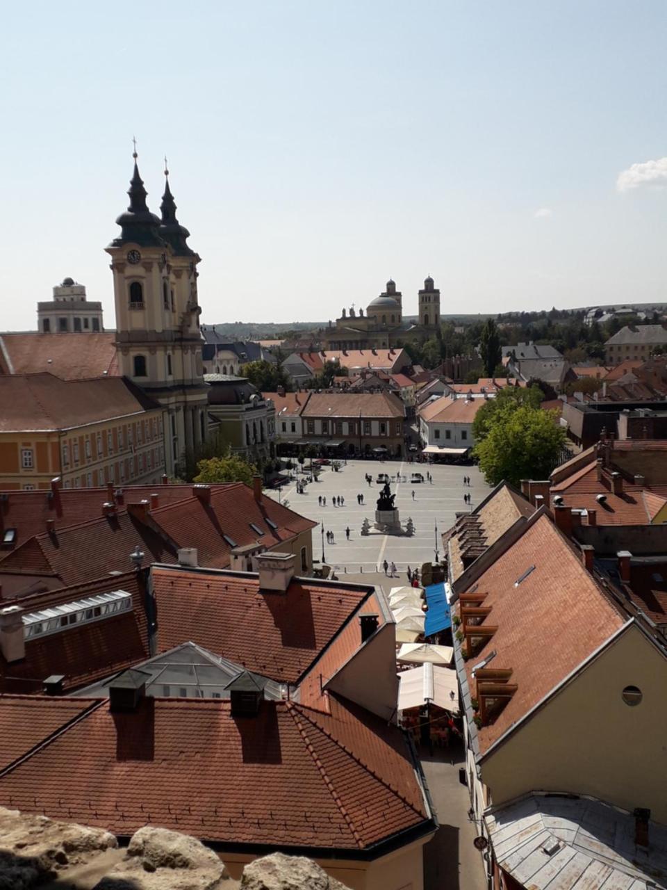 Kodály Apartman Eger Esterno foto