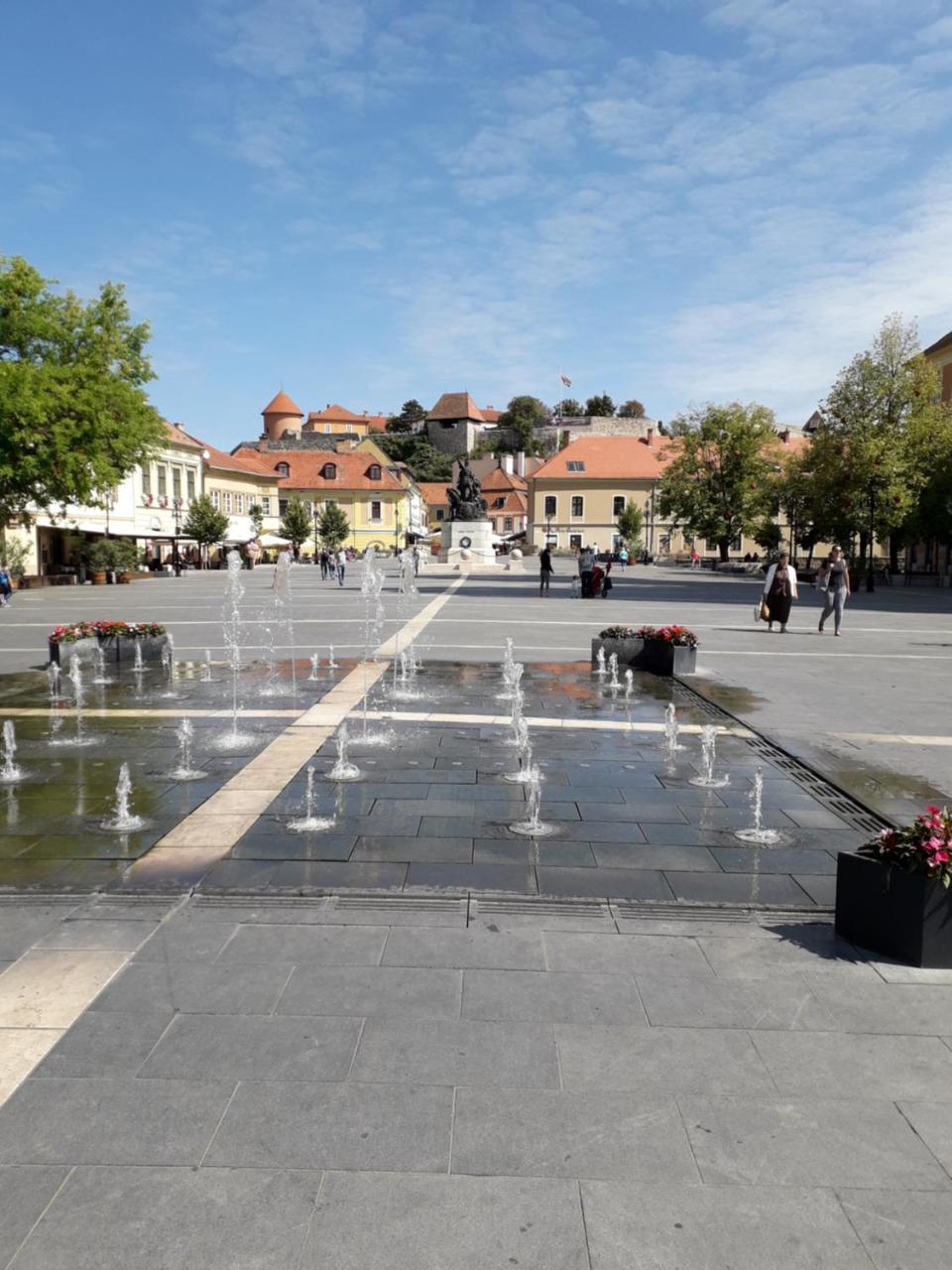 Kodály Apartman Eger Esterno foto